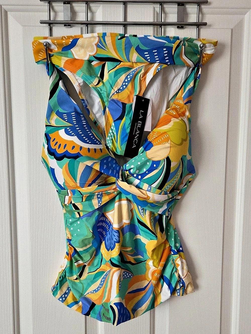 NWT. La Blanca Island Goddess Twist Front One Piece Swimsuit Green & Blue US 10